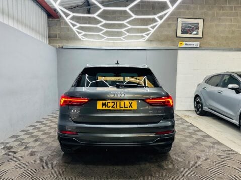Audi Q3 1.5 TFSI CoD 35 S line S Tronic Euro 6 (s/s) 5dr 28