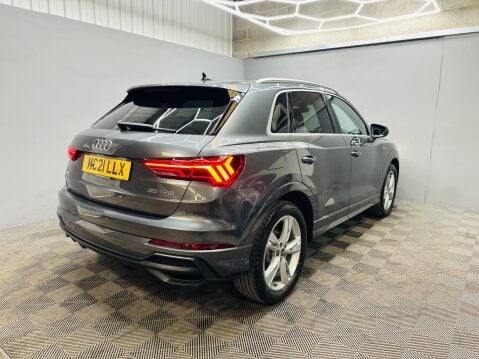 Audi Q3 1.5 TFSI CoD 35 S line S Tronic Euro 6 (s/s) 5dr 27