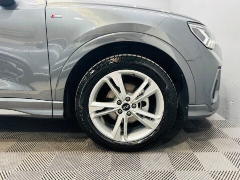 Audi Q3 1.5 TFSI CoD 35 S line S Tronic Euro 6 (s/s) 5dr 20