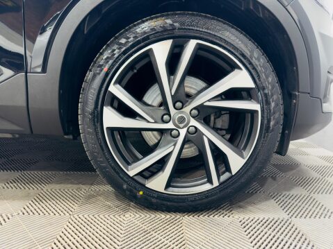 Volvo XC40 2.0 B4 MHEV R-Design Pro Auto Euro 6 (s/s) 5dr 21