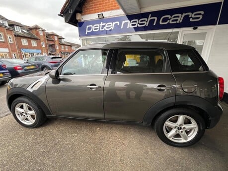 Mini Countryman 1.6 Cooper D Euro 5 (s/s) 5dr 3