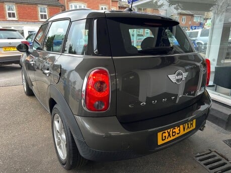 Mini Countryman 1.6 Cooper D Euro 5 (s/s) 5dr 5