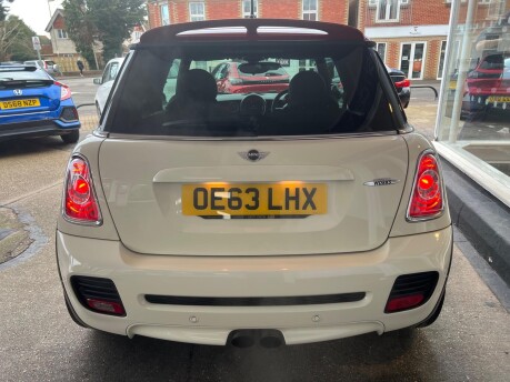 Mini Hatch 1.6 John Cooper Works Euro 5 (s/s) 3dr 7