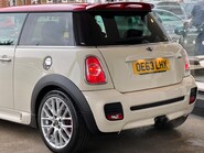 Mini Hatch 1.6 John Cooper Works Euro 5 (s/s) 3dr 23