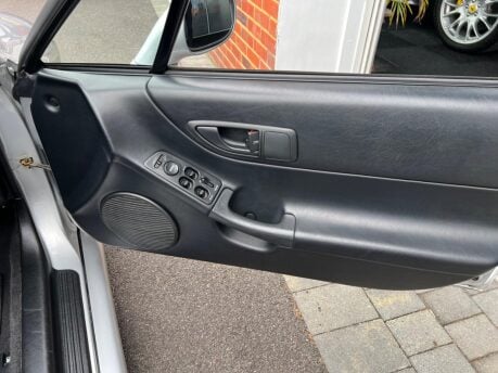 Honda Civic CRX CR-X 1.6 VTEC ESi 2dr 32