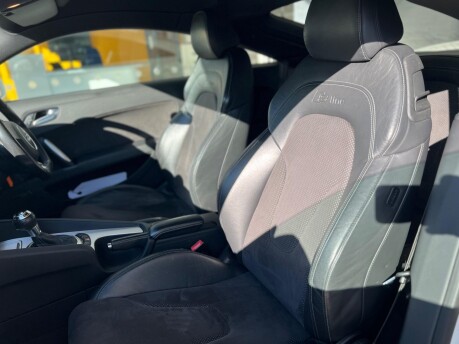 Audi TT TFSI Black Edition S Tronic Euro 5 (s/s) 3dr 14