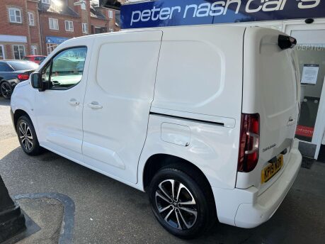 Citroen Berlingo 1.2 1000 PureTech Driver M SWB Euro 6 (s/s) 5dr 3