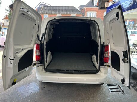 Citroen Berlingo 1.2 1000 PureTech Driver M SWB Euro 6 (s/s) 5dr 11