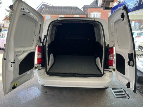 Citroen Berlingo 1.2 1000 PureTech Driver M SWB Euro 6 (s/s) 5dr 11