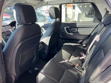 Land Rover Discovery Sport TD4 HSE BLACK 17
