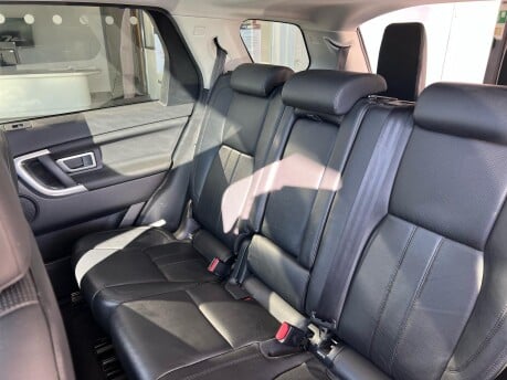 Land Rover Discovery Sport TD4 HSE BLACK 18