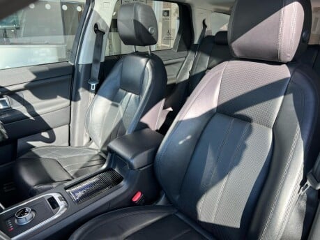 Land Rover Discovery Sport TD4 HSE BLACK 20