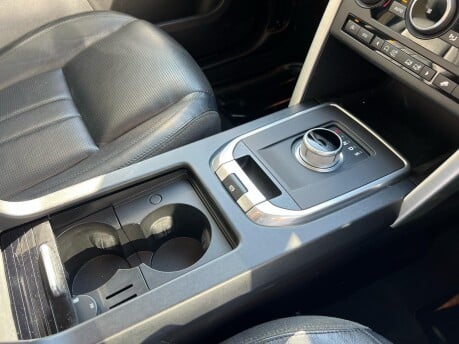Land Rover Discovery Sport TD4 HSE BLACK 21