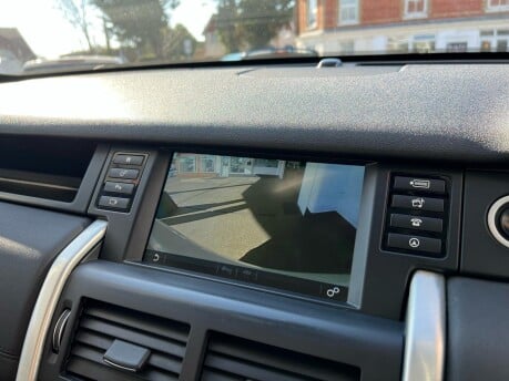 Land Rover Discovery Sport TD4 HSE BLACK 25