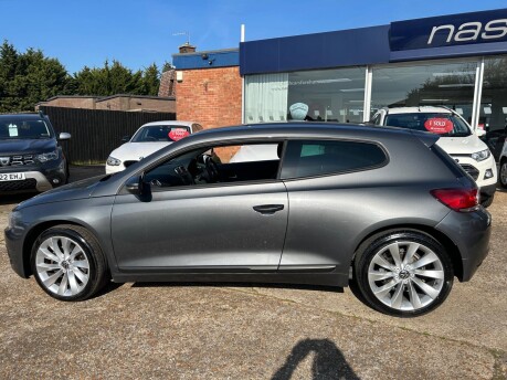 Volkswagen Scirocco 2.0 TDI GT Euro 5 3dr (Leather, Nav) 5