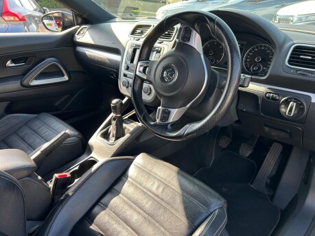 Volkswagen Scirocco 2.0 TDI GT Euro 5 3dr (Leather, Nav) 16