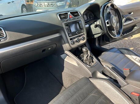 Volkswagen Scirocco 2.0 TDI GT Euro 5 3dr (Leather, Nav) 18