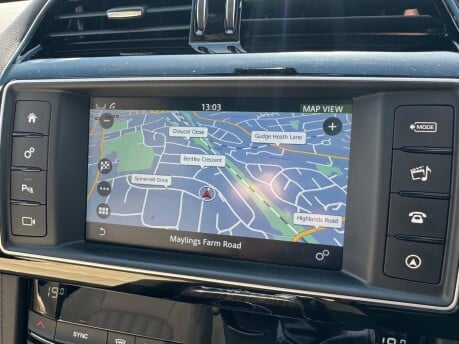 Jaguar F-Pace 2.0 D240 Portfolio Auto AWD Euro 6 (s/s) 5dr 28