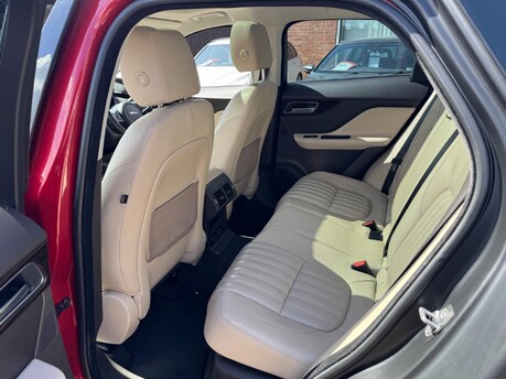 Jaguar F-Pace 2.0 D240 Portfolio Auto AWD Euro 6 (s/s) 5dr 17