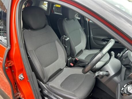 Renault Captur 1.5 dCi Dynamique S MediaNav EDC Euro 5 5dr 11