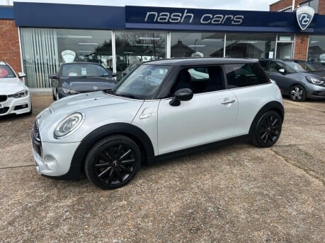 Mini Hatch 2.0 Cooper S Auto Euro 6 (s/s) 3dr 4