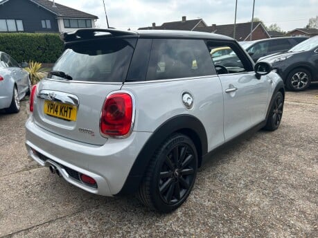 Mini Hatch 2.0 Cooper S Auto Euro 6 (s/s) 3dr 29
