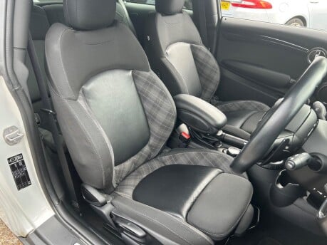 Mini Hatch 2.0 Cooper S Auto Euro 6 (s/s) 3dr 7
