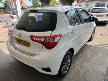 Toyota Yaris 1.0 VVT-i Icon Euro 6 5dr 6