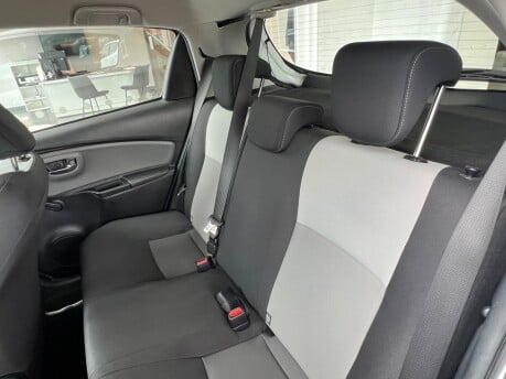 Toyota Yaris 1.0 VVT-i Icon Euro 6 5dr 16