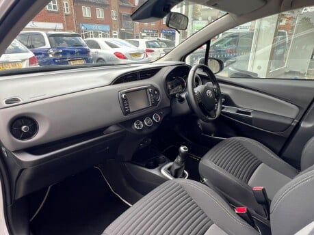 Toyota Yaris 1.0 VVT-i Icon Euro 6 5dr 19