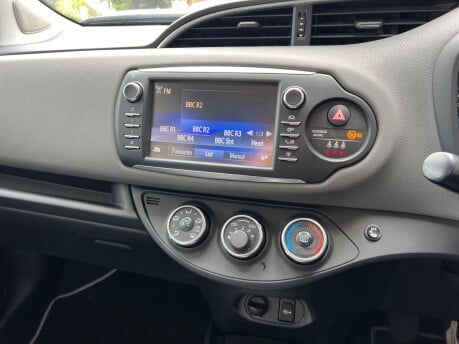 Toyota Yaris 1.0 VVT-i Icon Euro 6 5dr 22