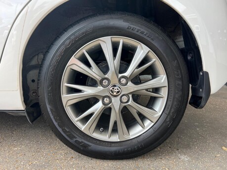 Toyota Yaris 1.0 VVT-i Icon Euro 6 5dr 11
