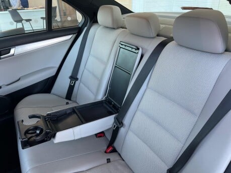 Mercedes-Benz C Class C220 CDI BLUEEFFICIENCY SPORT 18