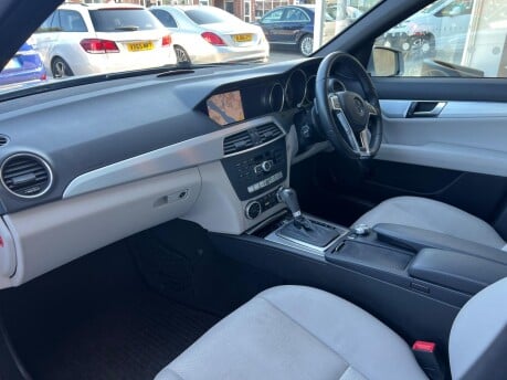 Mercedes-Benz C Class C220 CDI BLUEEFFICIENCY SPORT 21
