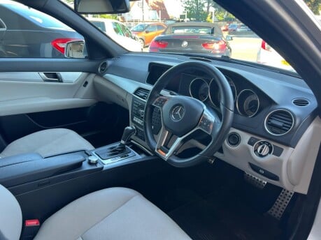 Mercedes-Benz C Class C220 CDI BLUEEFFICIENCY SPORT 35