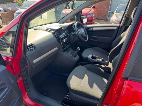 Vauxhall Zafira 1.8 16V Exclusiv Euro 5 5dr 7 Seats 16