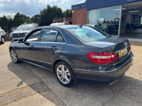 Mercedes-Benz E Class E250 CDI BLUEEFFICIENCY AVANTGARDE 4