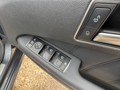 Mercedes-Benz E Class E250 CDI BLUEEFFICIENCY AVANTGARDE 22