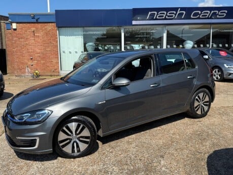 Volkswagen Golf 35.8kWh e-Golf Auto 5dr 3