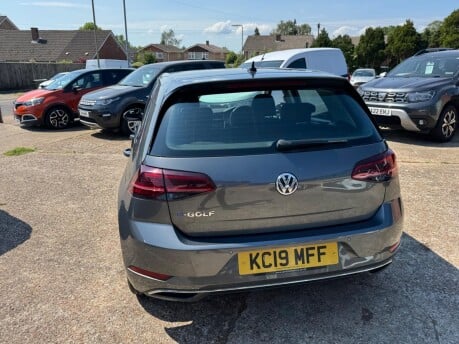 Volkswagen Golf 35.8kWh e-Golf Auto 5dr 7