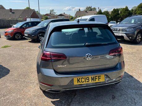 Volkswagen Golf 35.8kWh e-Golf Auto 5dr 7