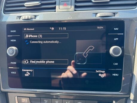 Volkswagen Golf 35.8kWh e-Golf Auto 5dr 31