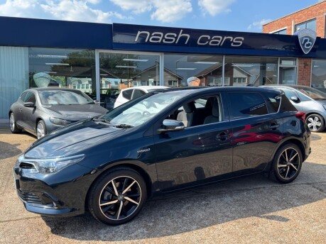 Toyota Auris 1.8 VVT-h Design CVT Euro 6 (s/s) 5dr (Safety Sense) 2