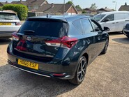 Toyota Auris 1.8 VVT-h Design CVT Euro 6 (s/s) 5dr (Safety Sense) 8