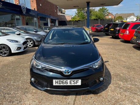 Toyota Auris 1.8 VVT-h Design CVT Euro 6 (s/s) 5dr (Safety Sense) 13