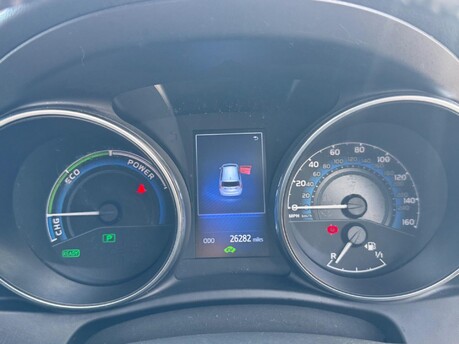 Toyota Auris 1.8 VVT-h Design CVT Euro 6 (s/s) 5dr (Safety Sense) 27