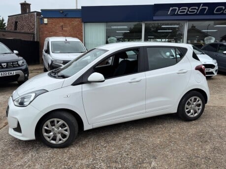 Hyundai i10 1.0 SE Euro 6 5dr 3