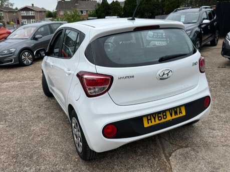 Hyundai i10 1.0 SE Euro 6 5dr 6