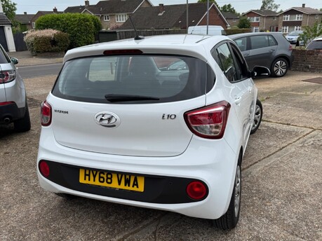Hyundai i10 1.0 SE Euro 6 5dr 8