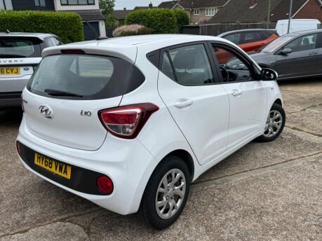 Hyundai i10 1.0 SE Euro 6 5dr 9
